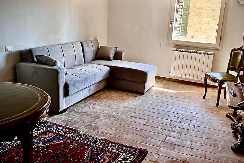 Dimora Con Finestra Sui Tetti Di Siena Apartment Bagian luar foto